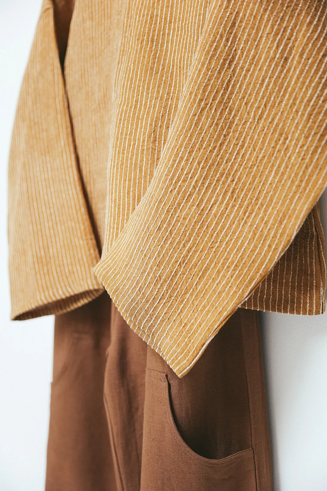 Nomi-designs-studio-linen-top-ginger-details.jpg