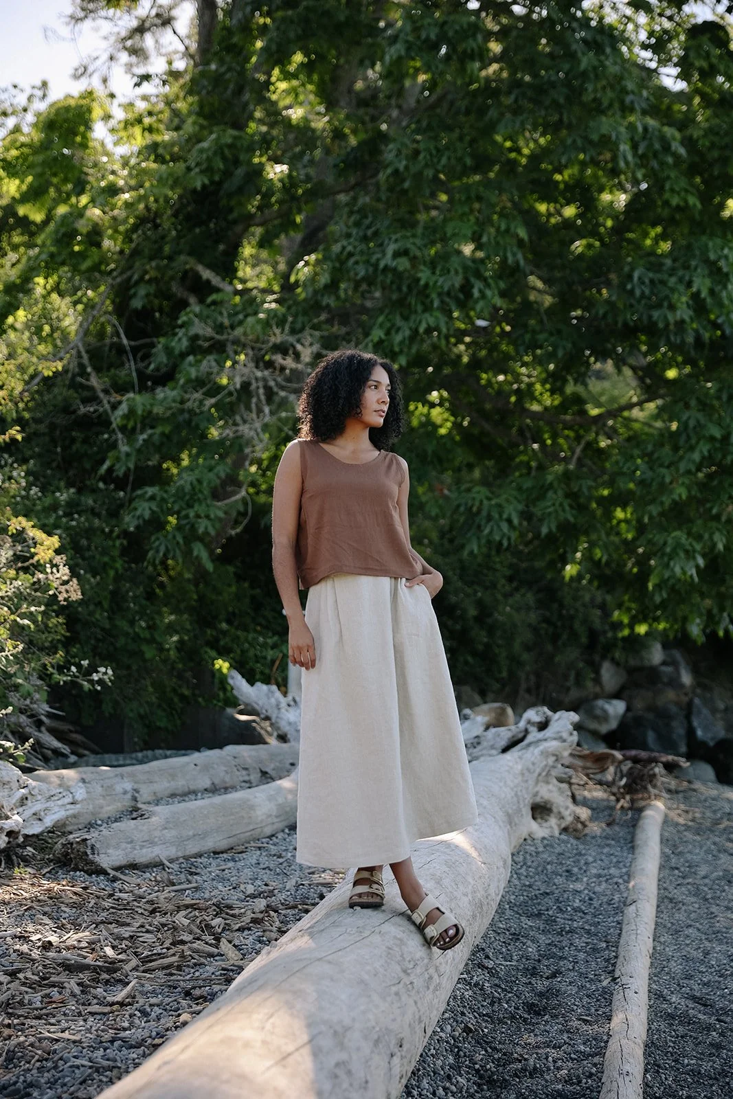 nomi-designs-linen-skirt-natural-tank-top-cocoa-front-Beach.jpg