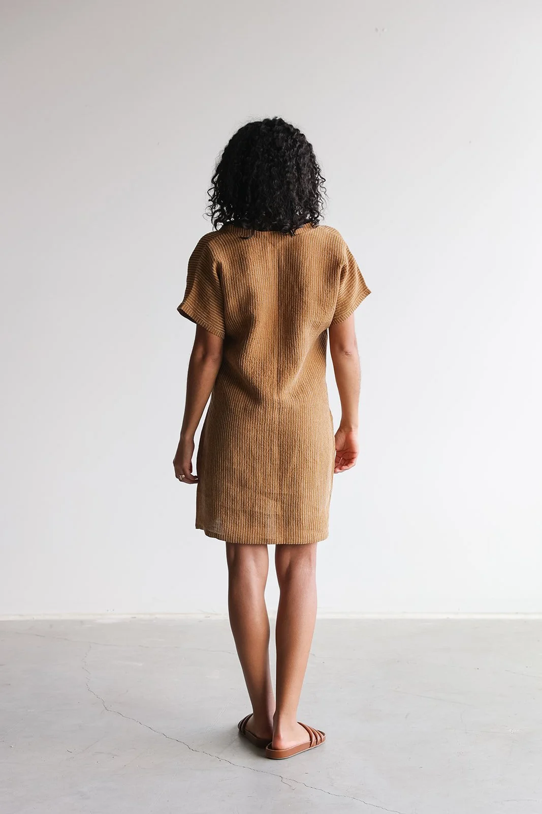 nomi-designs-linen-mini-dress-ginger-back.jpg
