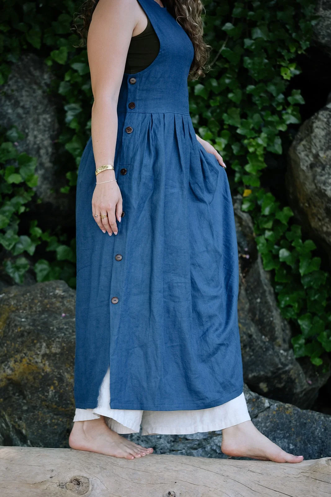 nomi-designs-linen-dress-ocean-side-Beach.jpg