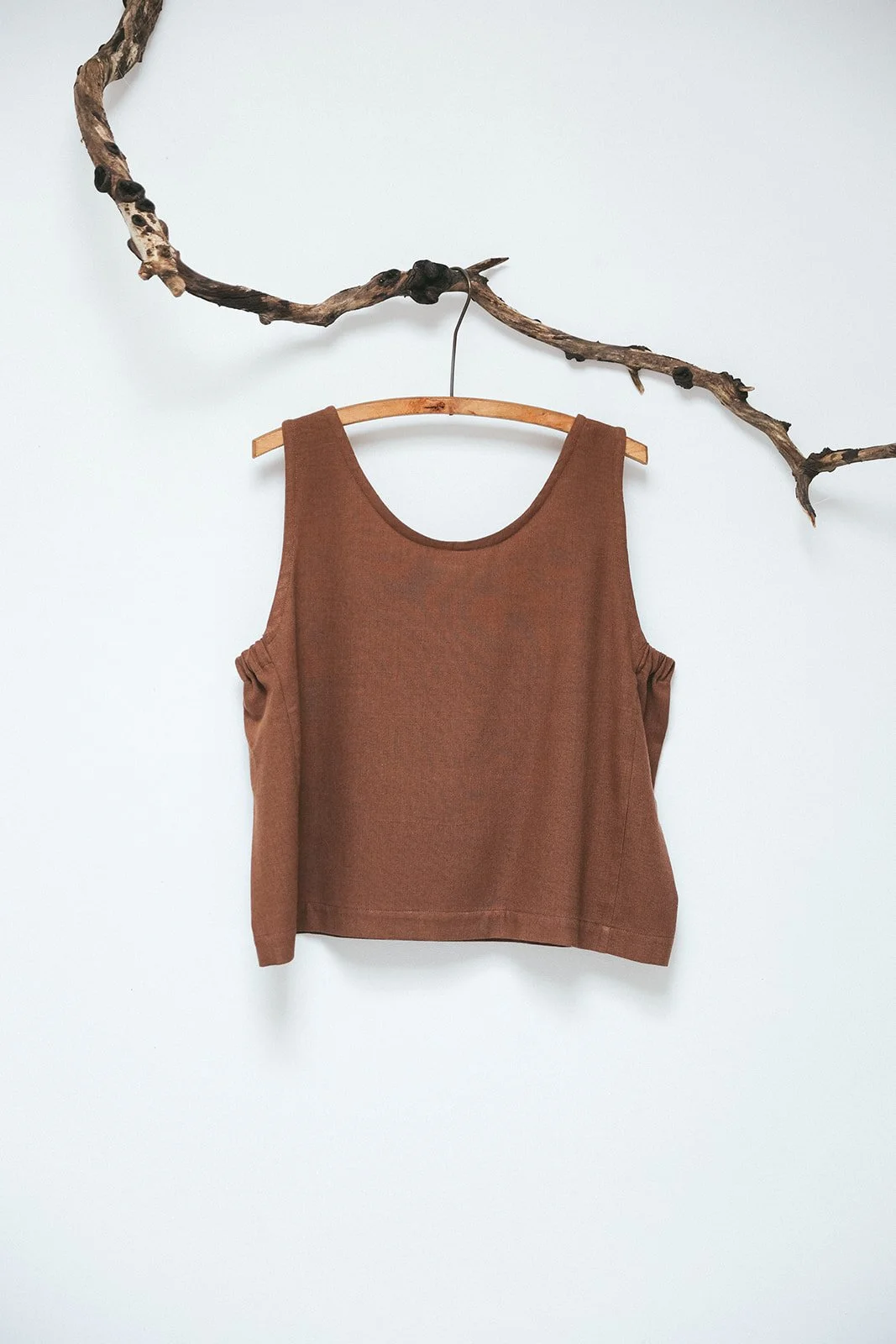 Nomi-designs-studio-linen-tank-top-cocoa.jpg