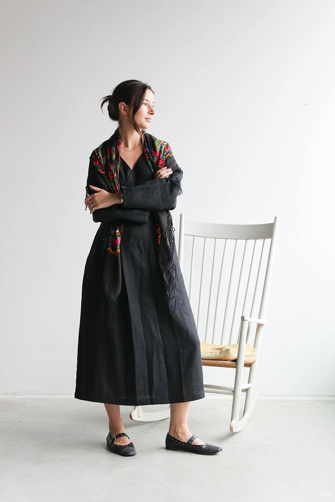 linen-dress-long-sleeves-blac-scarf-front.jpg