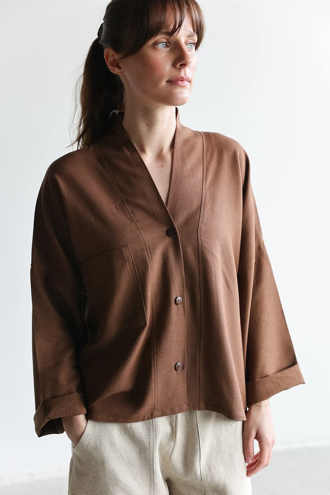 nomi-designs-linen-shirt-cocoa-details-front.jpg