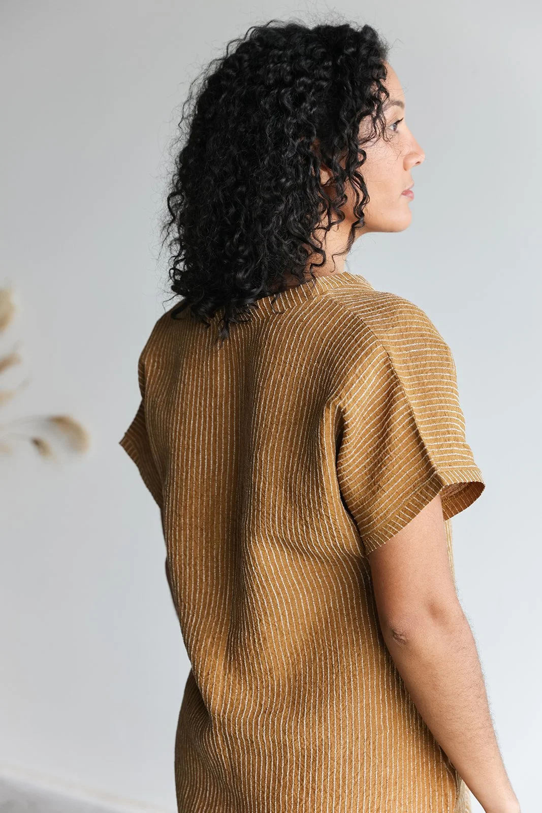nomi-designs-linen-mini-dress-ginger-detail;s.jpg