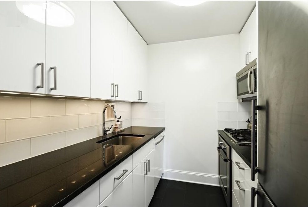 300 E. 64th 6d - Kitchen.JPG