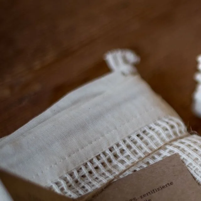 Kleiner #tbt 😊👉🏼 #corporatedesign
f&uuml;r @fuelleinhuelle 🍃🍐🍇🥖✨
Weitere Infos auf unserer Webseite:
lyor.ch