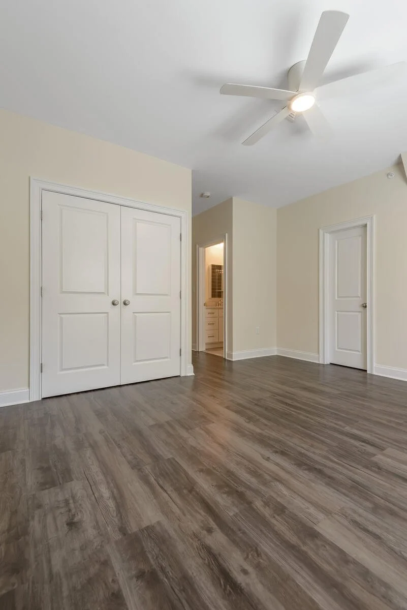 16 Creek Rd Unit 507 Huntington NY 11743 USA-018-020-Primary Bedroom-MLS_Size.jpg