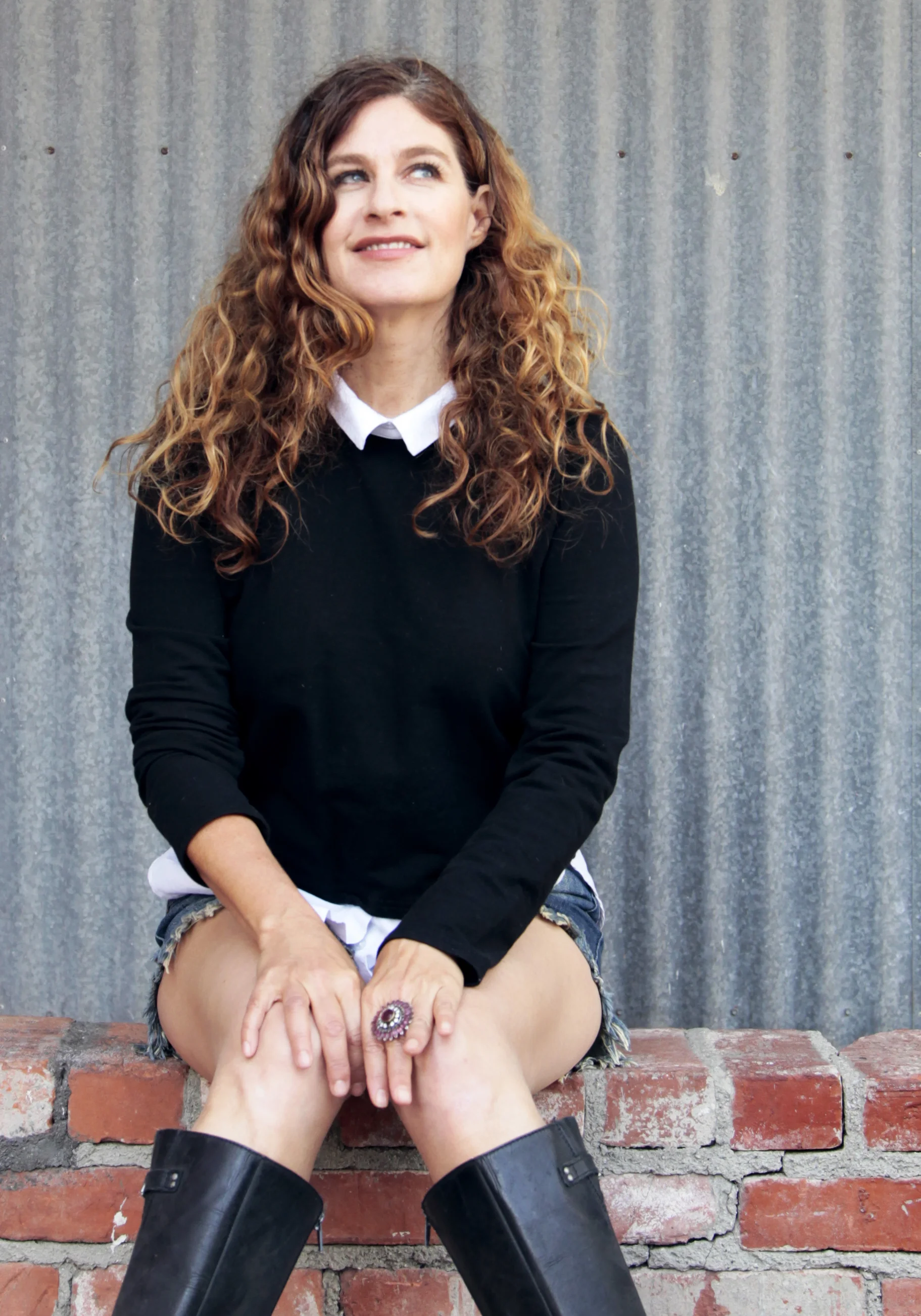 Louise Goffin by Amanda Bjorn. 3.jpg