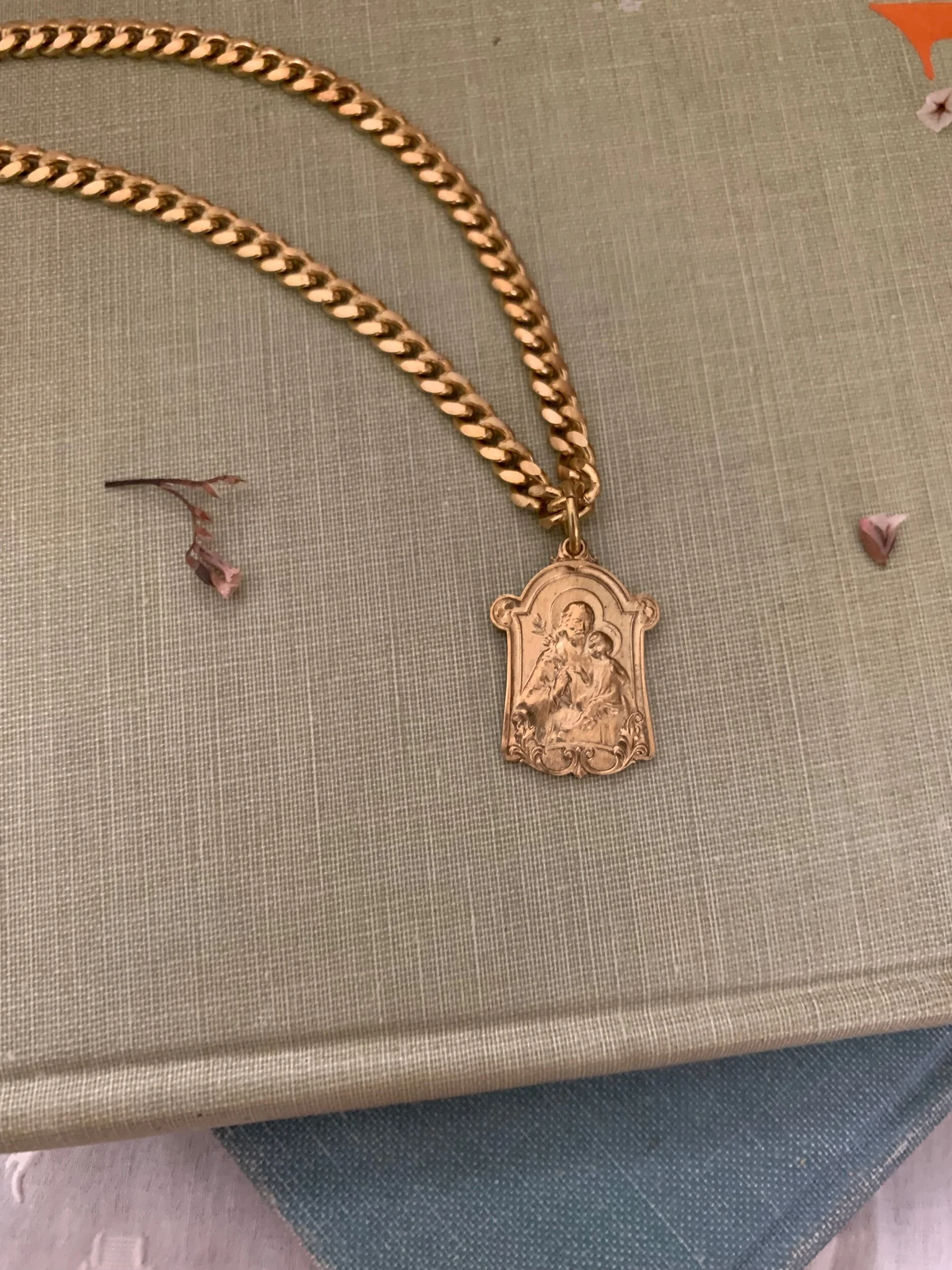 D931C95D-BA21-4C91-835F-1BC149F47E7C