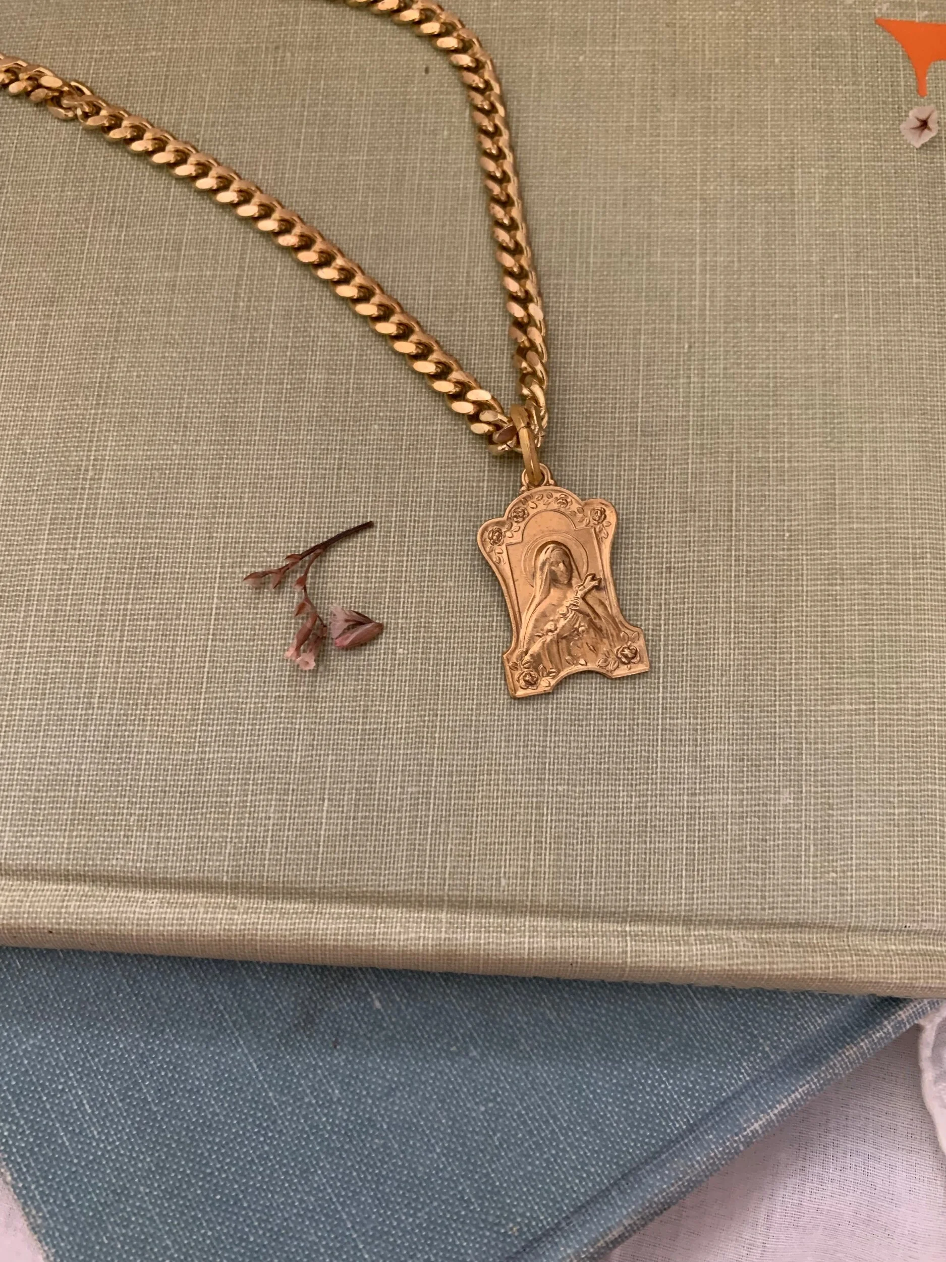 C1872787-3B7E-4916-9D52-19A0A7094BE0