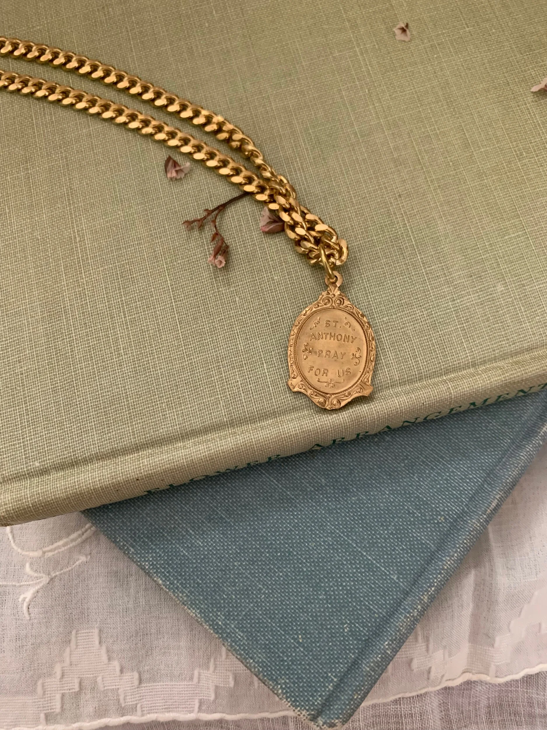 6AA04FDD-4AA1-4A4B-8892-B64A616F5DDB