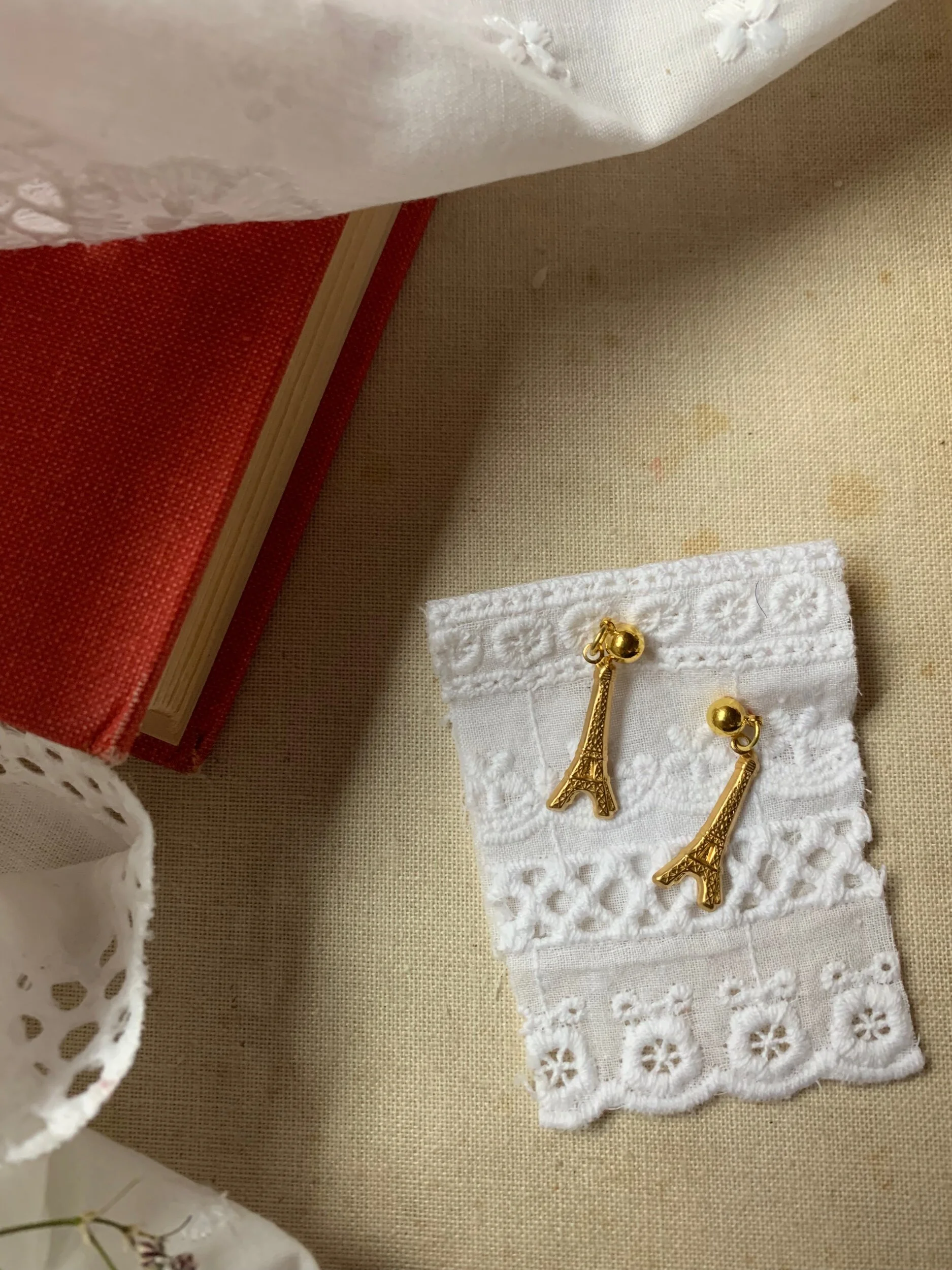 BB8EB368-291D-44E2-9FEB-2E43082D62FE