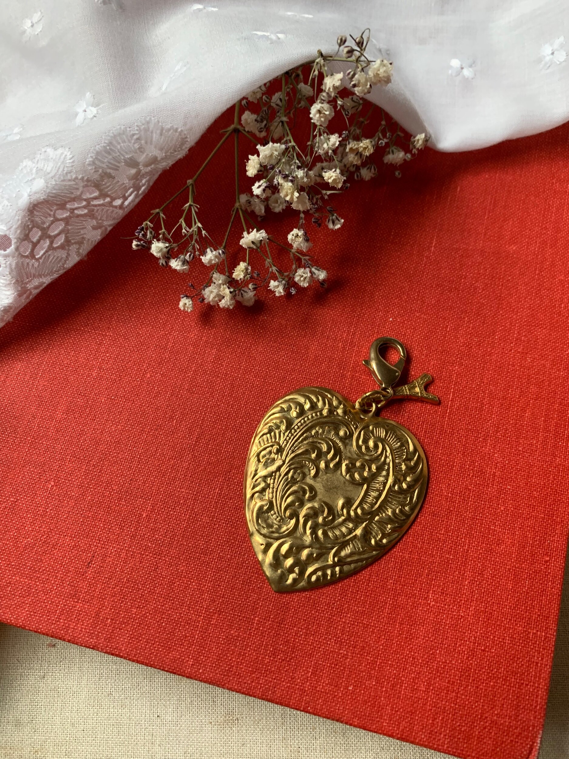 D02D03D0-0F4F-4C23-B9F0-754290501EB7