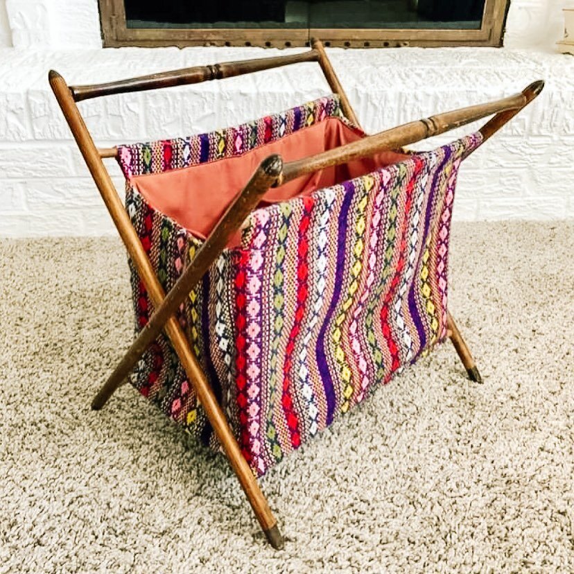 My fave flip of last week 😍 this Mid Century Modern foldable multicolor woven knitting basket stole my heart 💜 It didn&rsquo;t last long though! Sold in just 4 days. Bye girl, bye 🌈