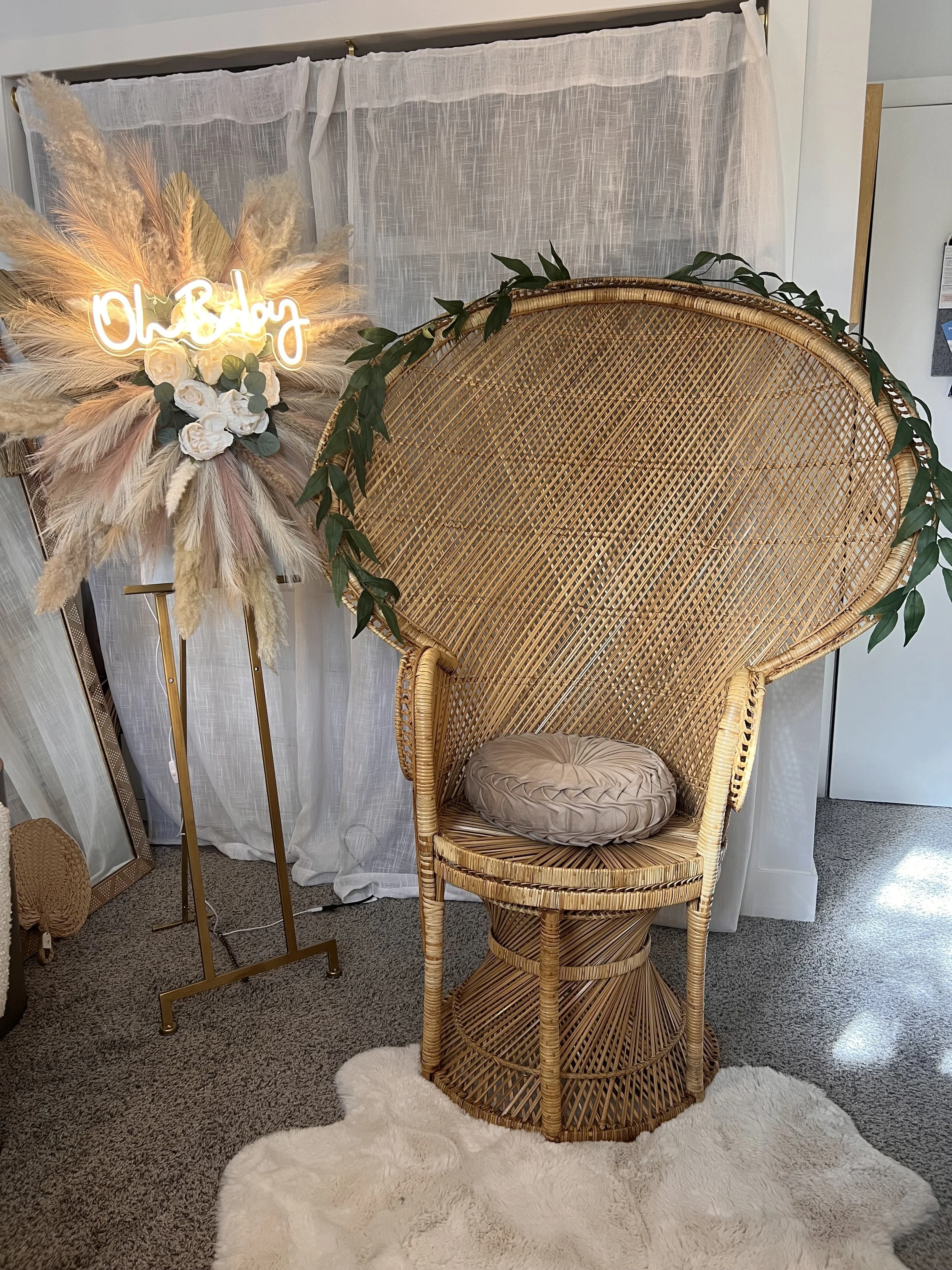 Peacock+Chair+Party+Rental+Throne+Chair+In+Littleton,+CO.jpg