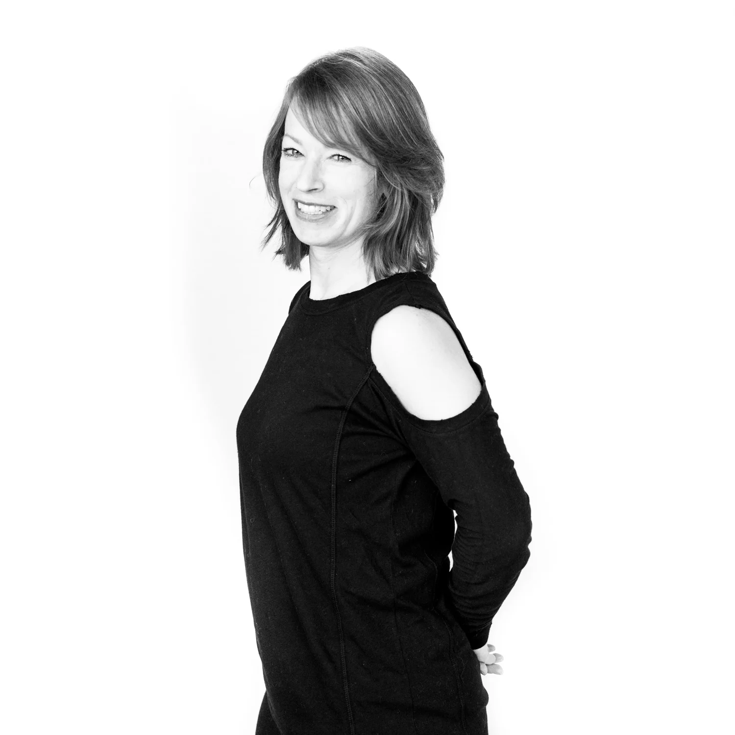 Petra Baethmann Petra founded Sphinx Pilates in 2005. With over 20 years of experience teaching movement for health & a keen interest in rehabilitative exercise, Petra enjoys working with clients of all ages and wellbeing, Her interest in fascia and techniques for back pain led her to embrace the revolutionary spinal health method: ELDOA™. She is one of a selected group of ELDOA™ Teacher Trainers worldwide. Pilates Method Alliance (PMA) & ELDOA™ Certified Teacher Trainer, B-Comm McGill with additional certifications through Movement for Health and the Physicalmind Institute. Trained by Dianne Miller, Eileen Birks and Marie-Josee Blom; influenced by leading experts Tom Myers, Robert Schleif and Guy Voyer DO. And continues to be a student of Dr. Guy VOYER DO