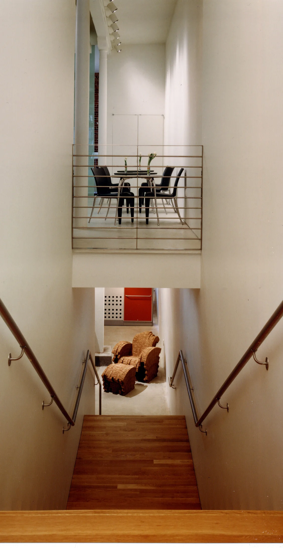 vitrastair X.jpg