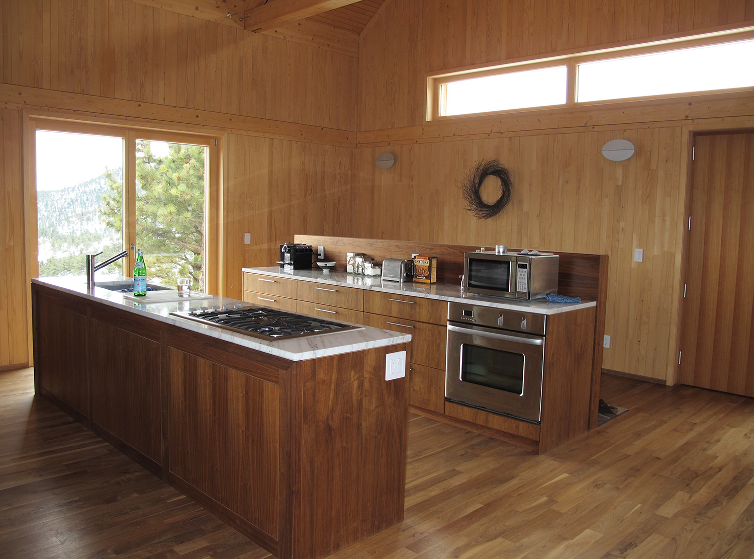 lyons kitchen view 2 X.jpg