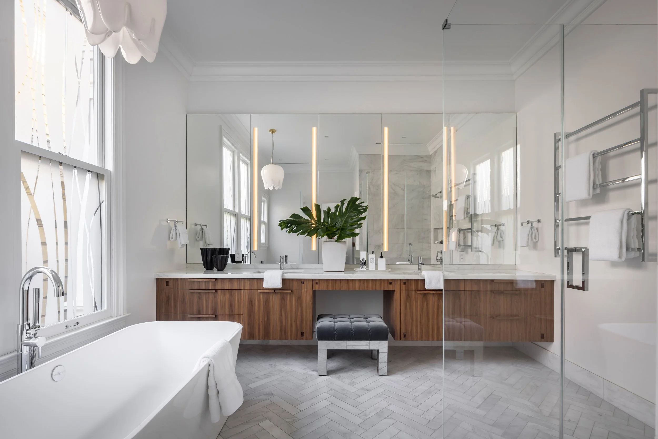 L2_Primary_Bath_5145.jpg