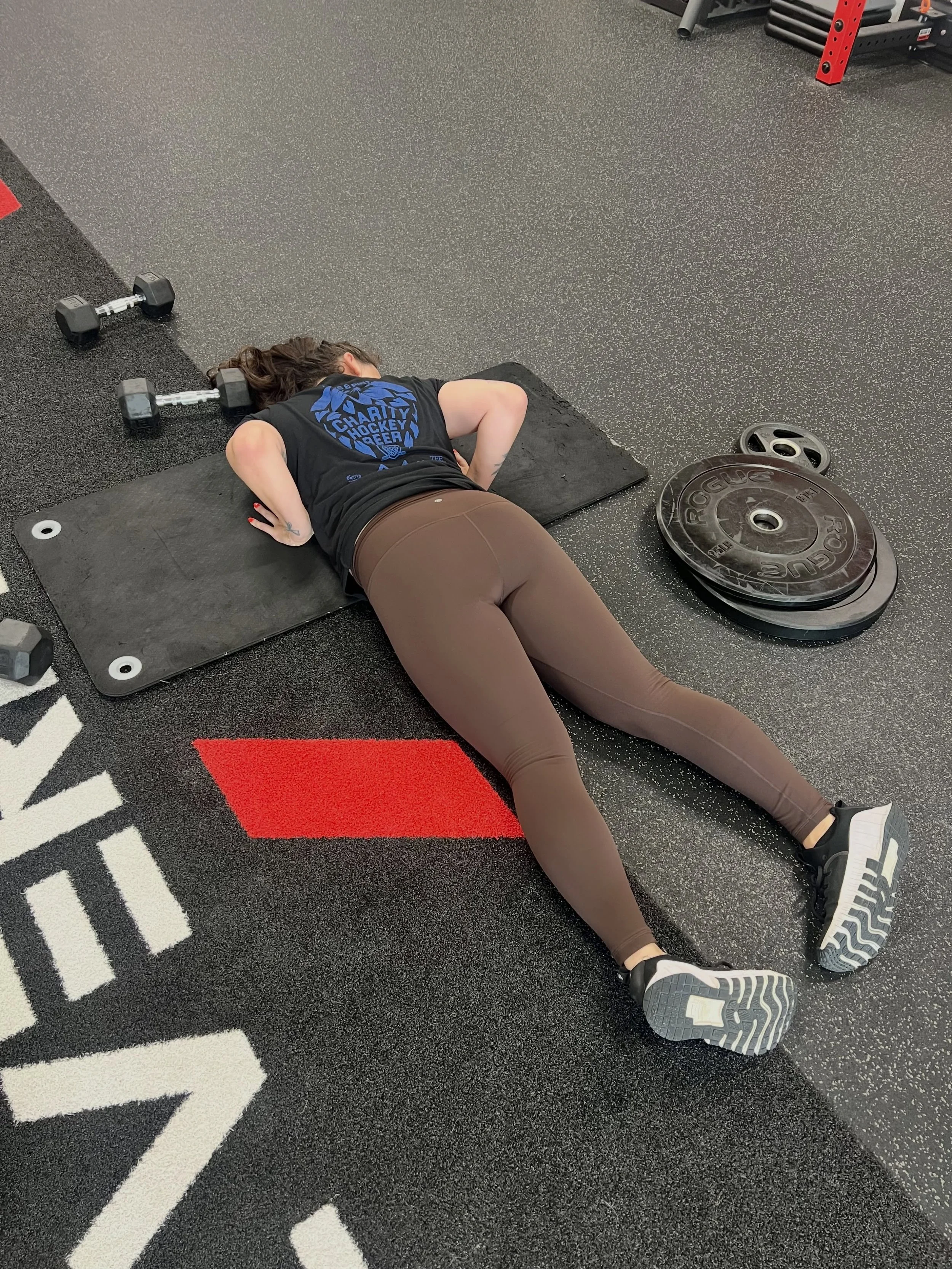 When the workout said &lsquo;3 more rounds&rsquo; and your soul already left the building 🤣