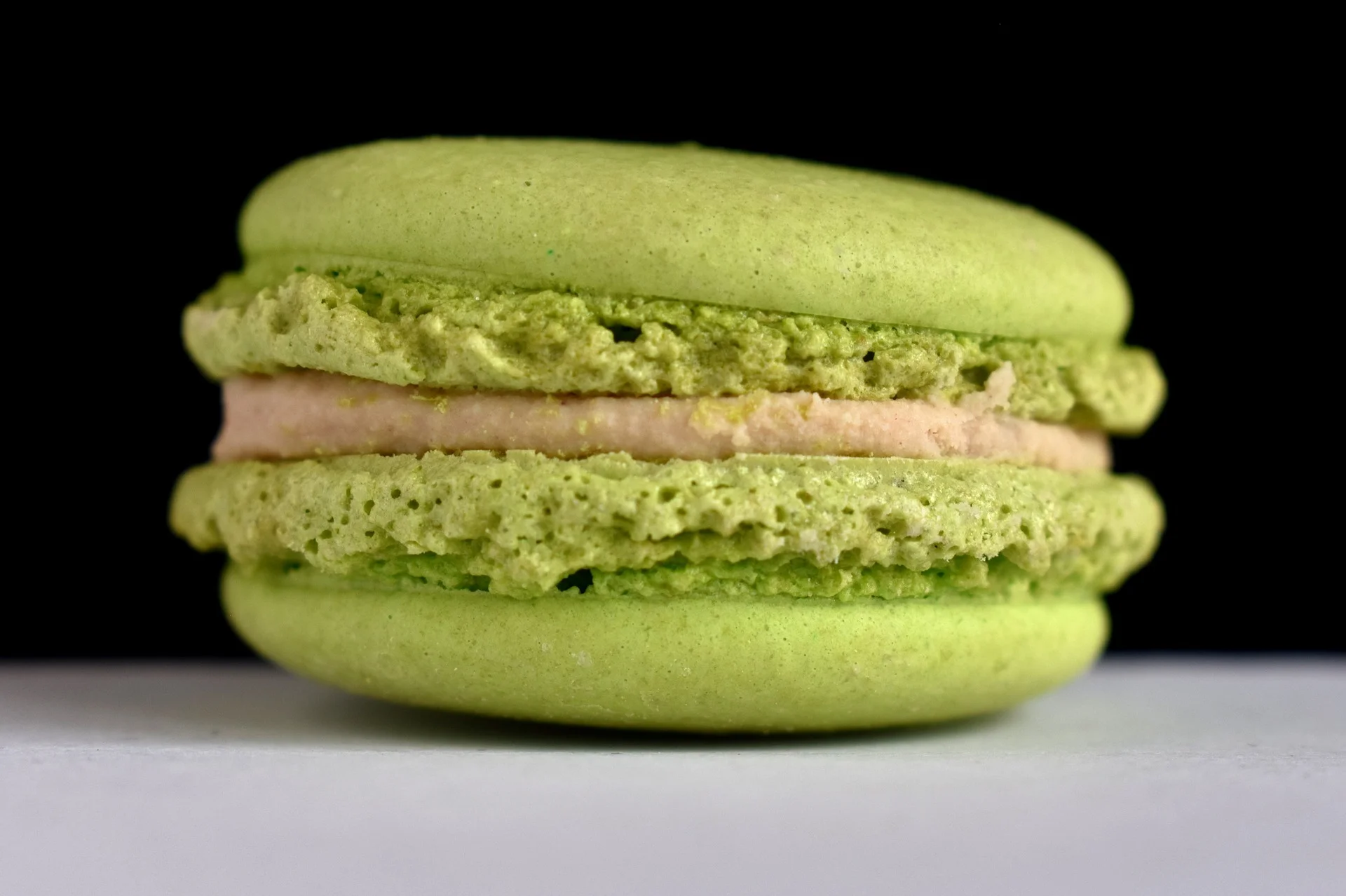 Look at this good ass green macaroon 