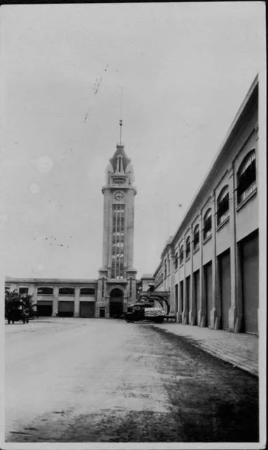 Aloha Tower in the 1930's. Source: Hawaiʻi State Archives Digital Collection