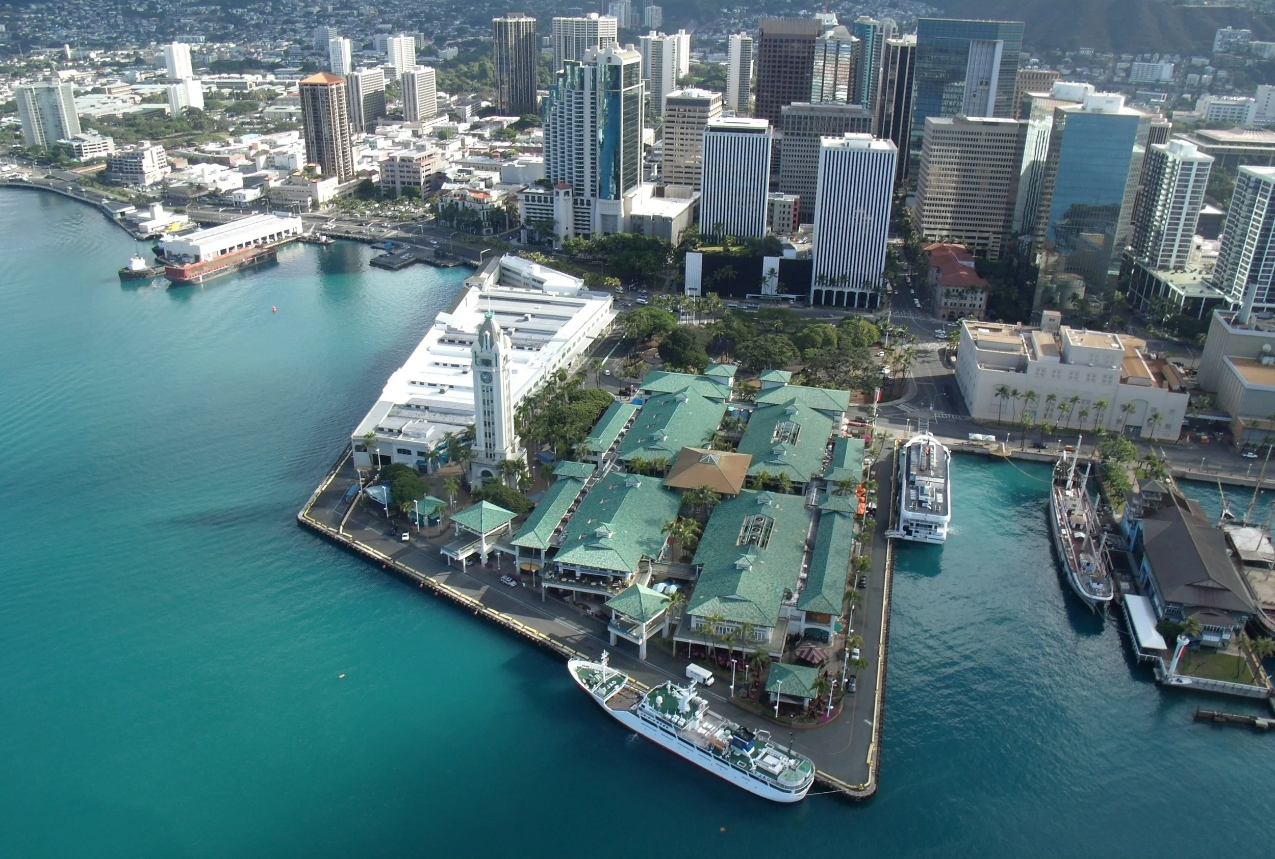Aloha Tower Marketplace. Source: Jones Lang LaSalle.