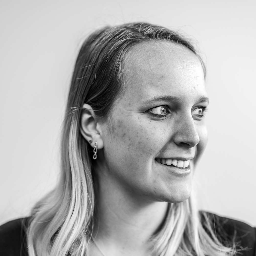 JONE STRYNCK kinesitherapeut (2015 KU Leuven) Specialisaties: dry needling kinesiotaping (geconventioneerd)