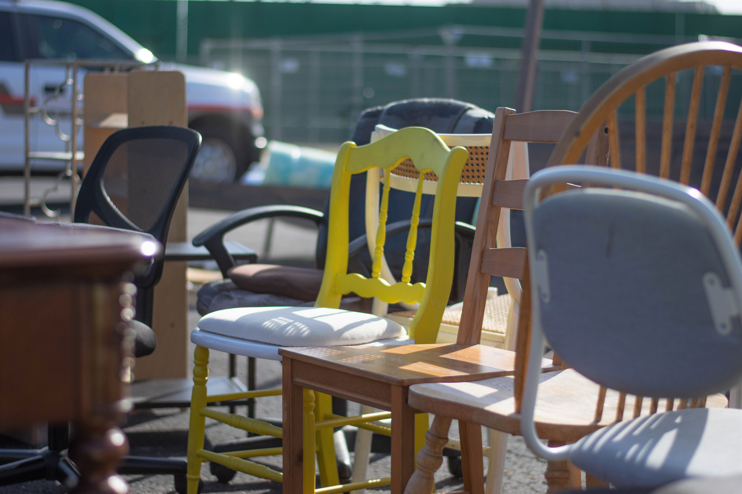 Free Furniture Market Chairs