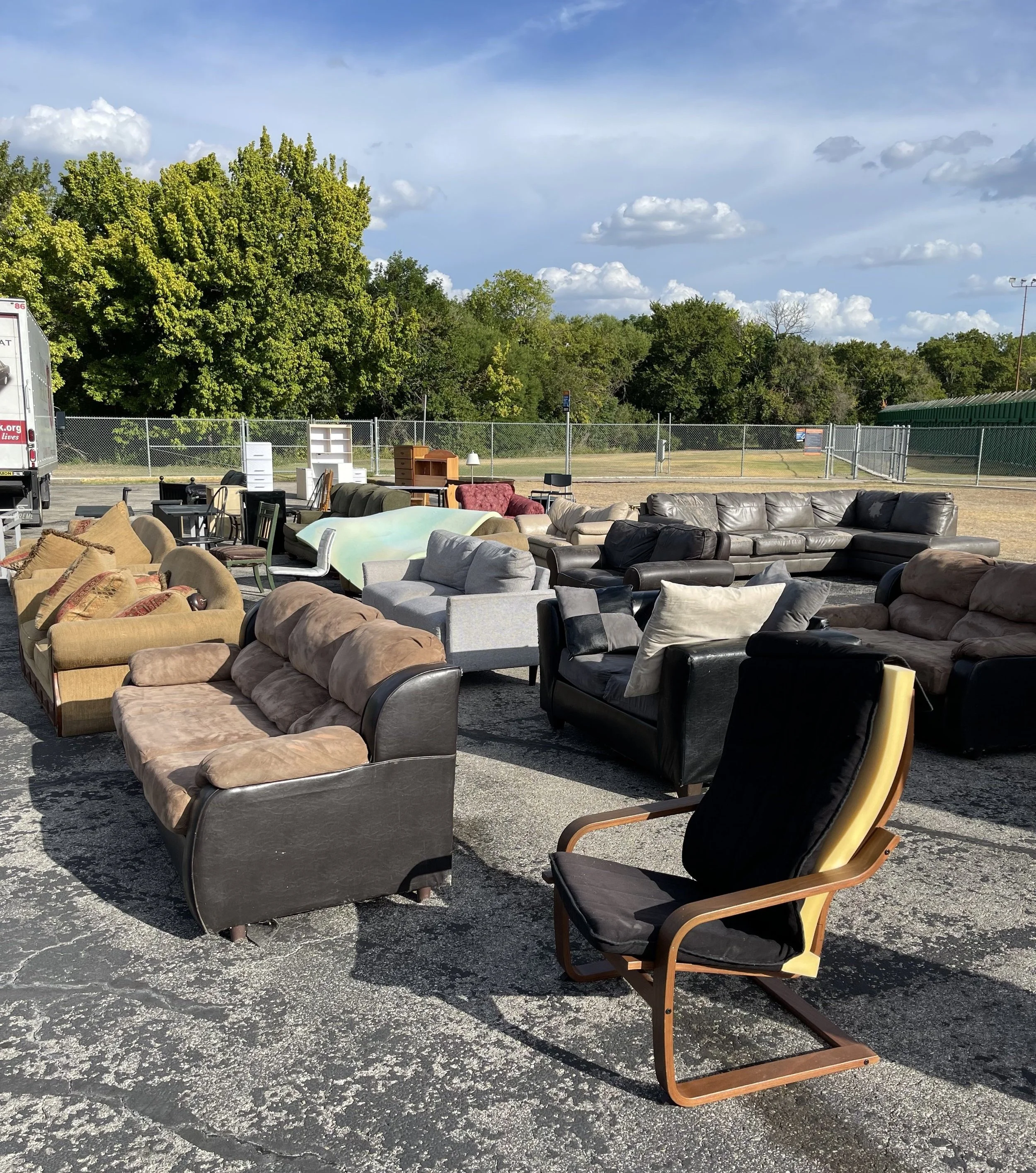 Free Furniture Market — MoveOutATX