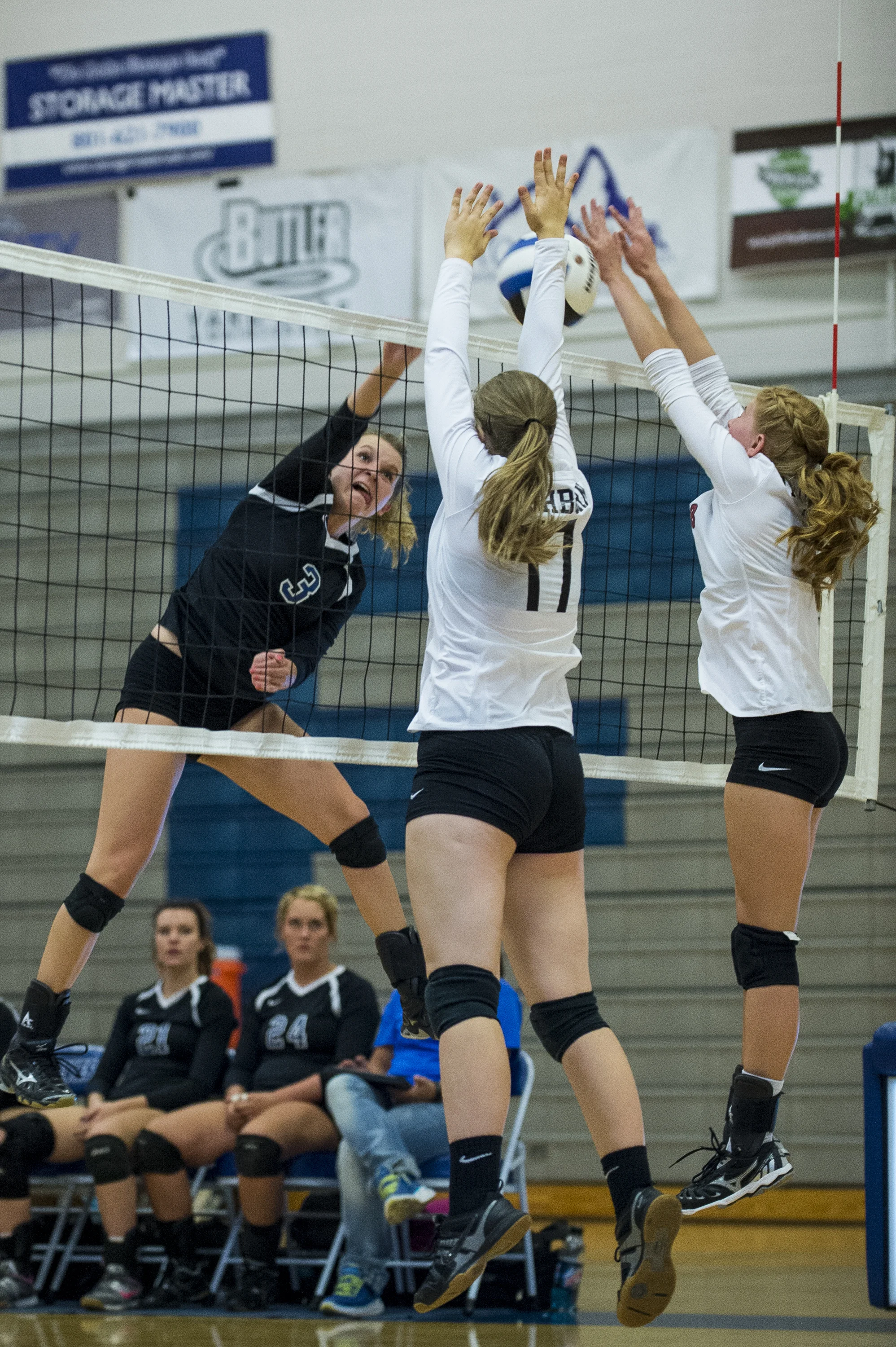 RL 09202016 Northridge at Fremont Girls Volleyball 2.jpg