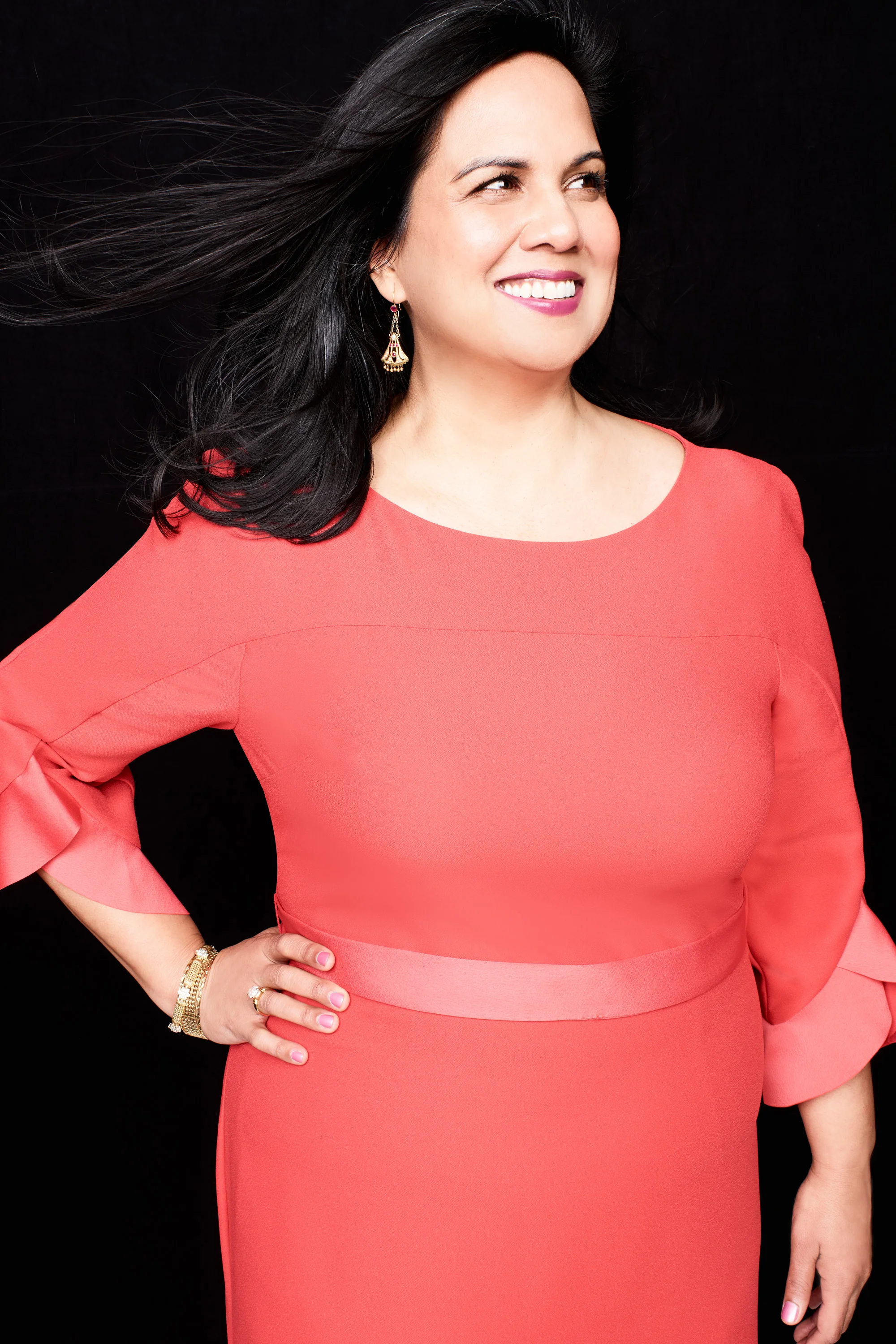 Dr_Sharmila_Makhija_121R_2x3.jpg