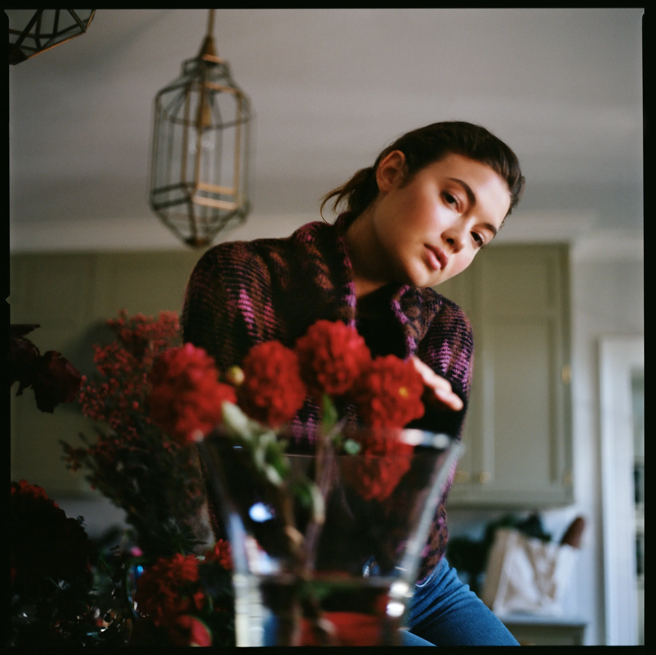 Veronica Beard HOLIDAY 2020 FILM 61280001_kitchen island_edit.jpg