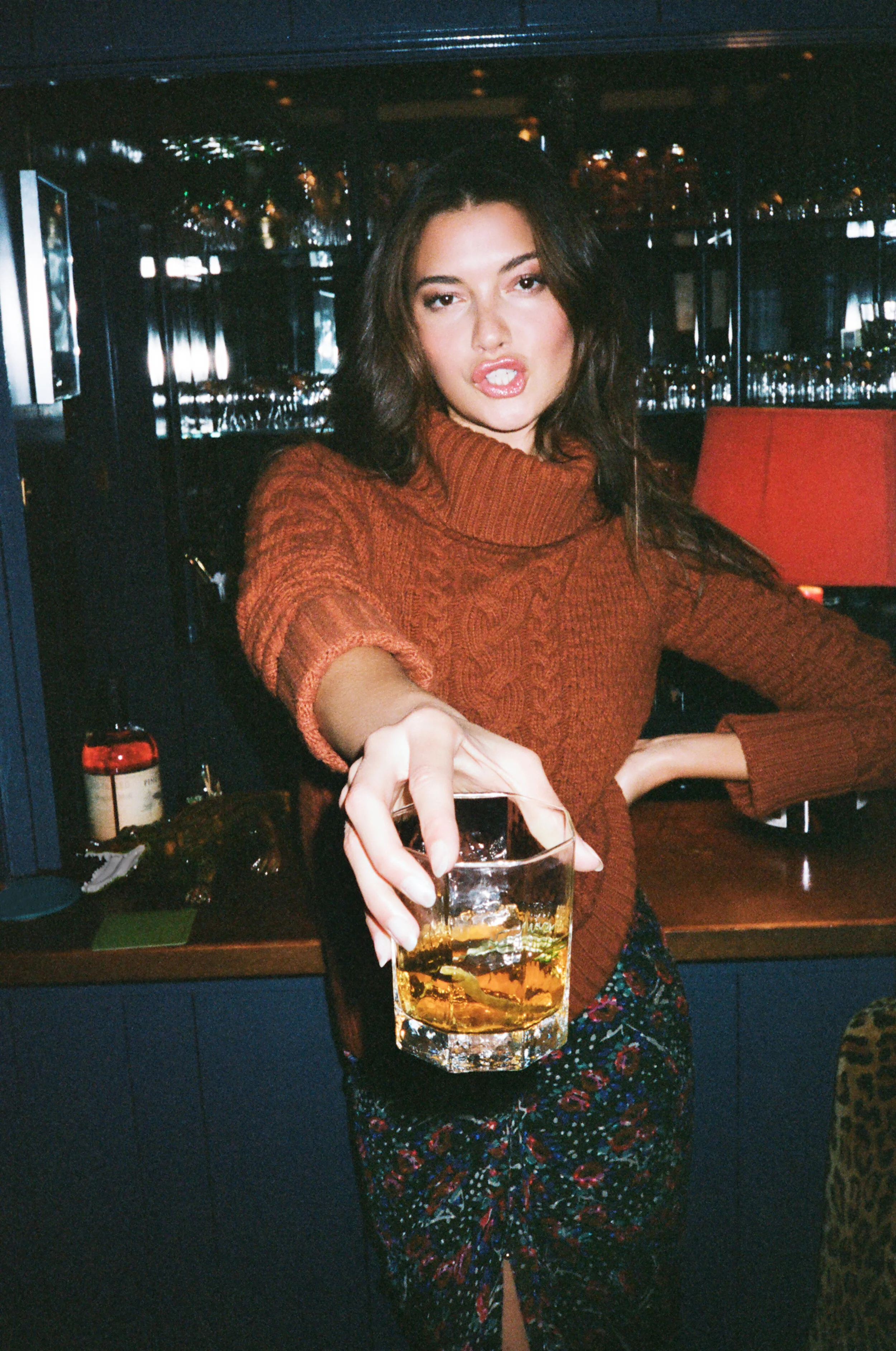 Veronica Beard HOLIDAY 2020 FILM 61170030_bar_edit.jpg