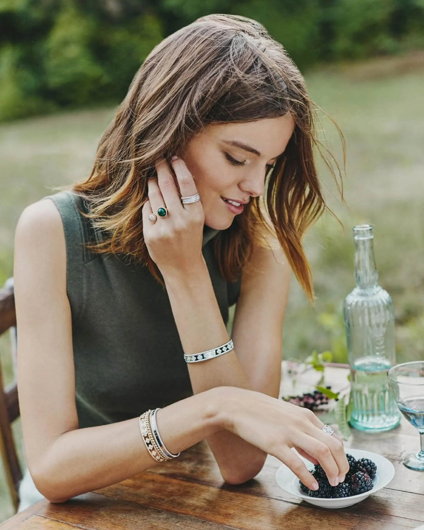 One of my favorite locations to date - @foxfiremountainhouse ❤️. 

Photo @colettedebarros 
AD @rebeccakimmons 
Editor @thelabstyle 
Stylist @aeriyun 
Set @courtneydewet 
HMU @elenapnyc 
Creative Production @hkdings_creative