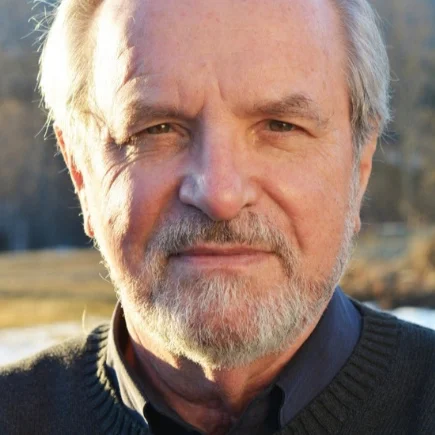 Thomas+Moore+Headshot_caption.jpg