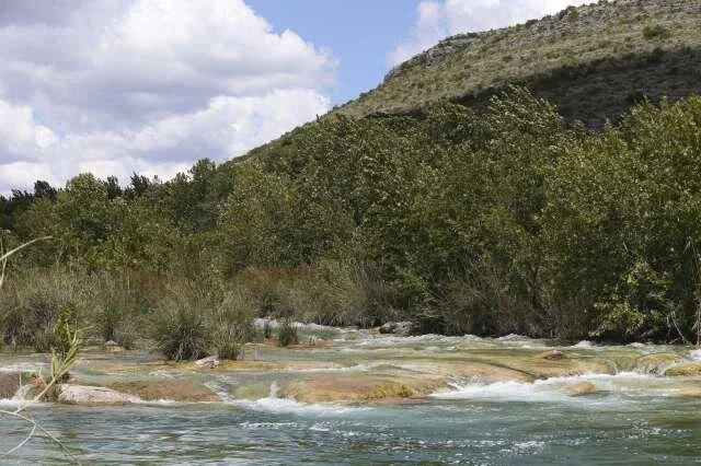 The Devils River runs through the Indian Creek Rapids.  Photo: Jerry Lara /San Antonio Express-News