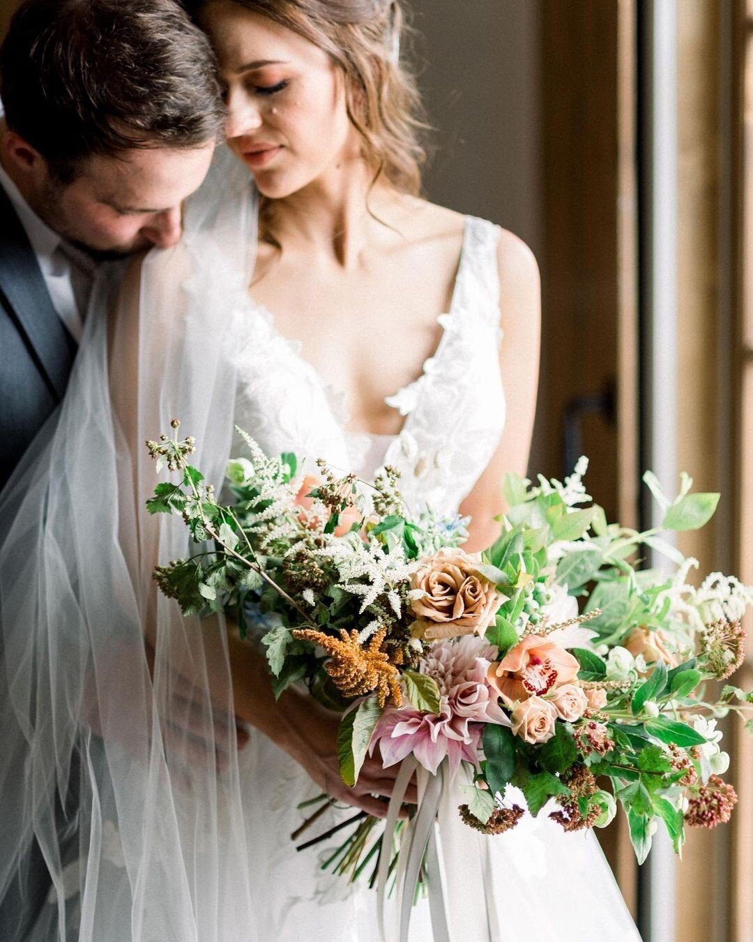 These intimate split seconds between the bride and groom never fail to call to our emotions. ⠀⠀⠀⠀⠀⠀⠀⠀⠀
⠀⠀⠀⠀⠀⠀⠀⠀⠀
Image by: @allisoneasterlingphotography⠀⠀⠀⠀⠀⠀⠀⠀⠀
Image edited using Noble Signature Preset