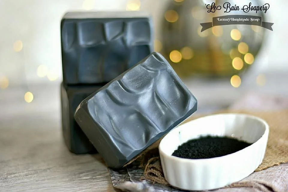 Detoxifying Tea Tree & Activated Charcoal