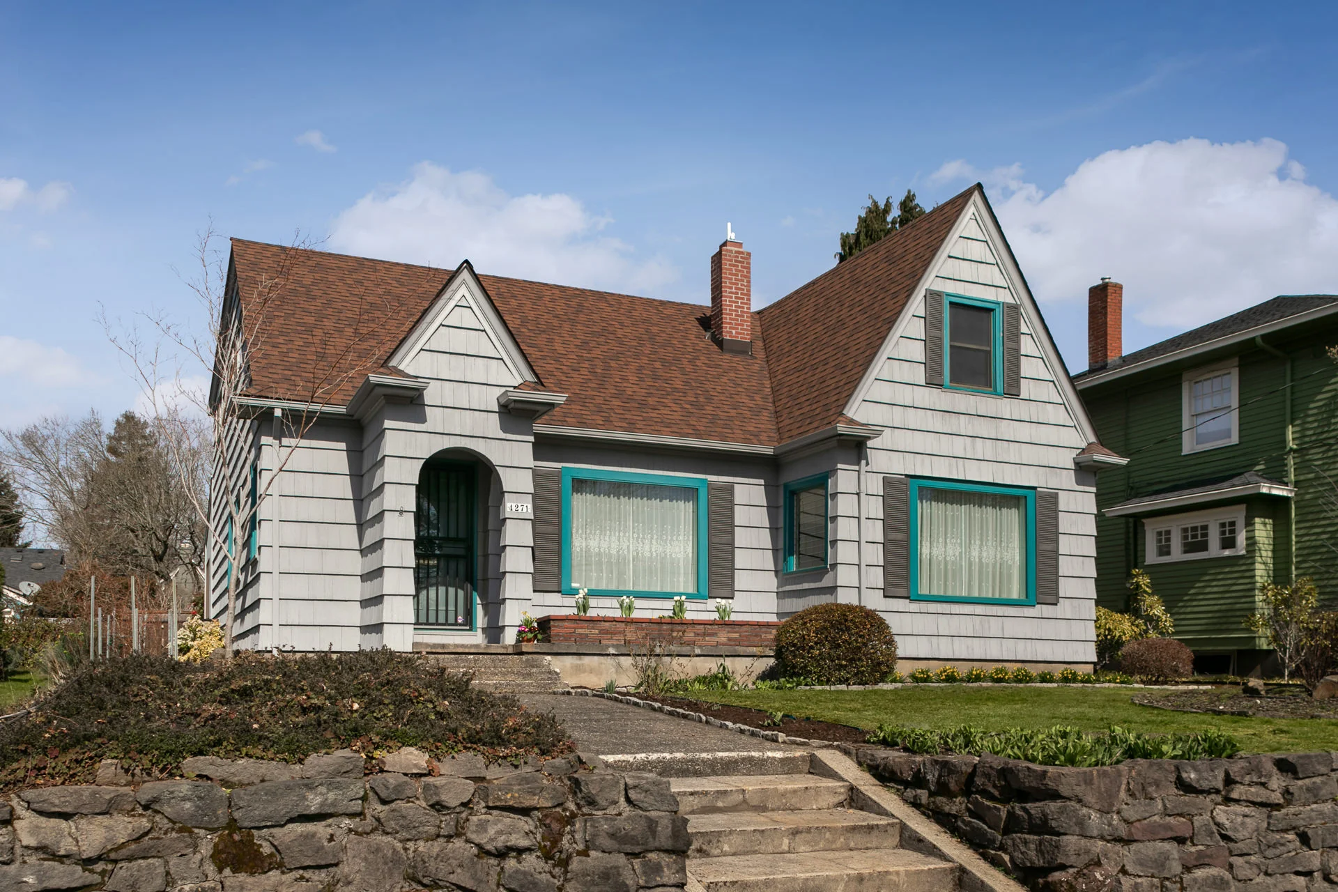 4271 SE Stark St - SOLD