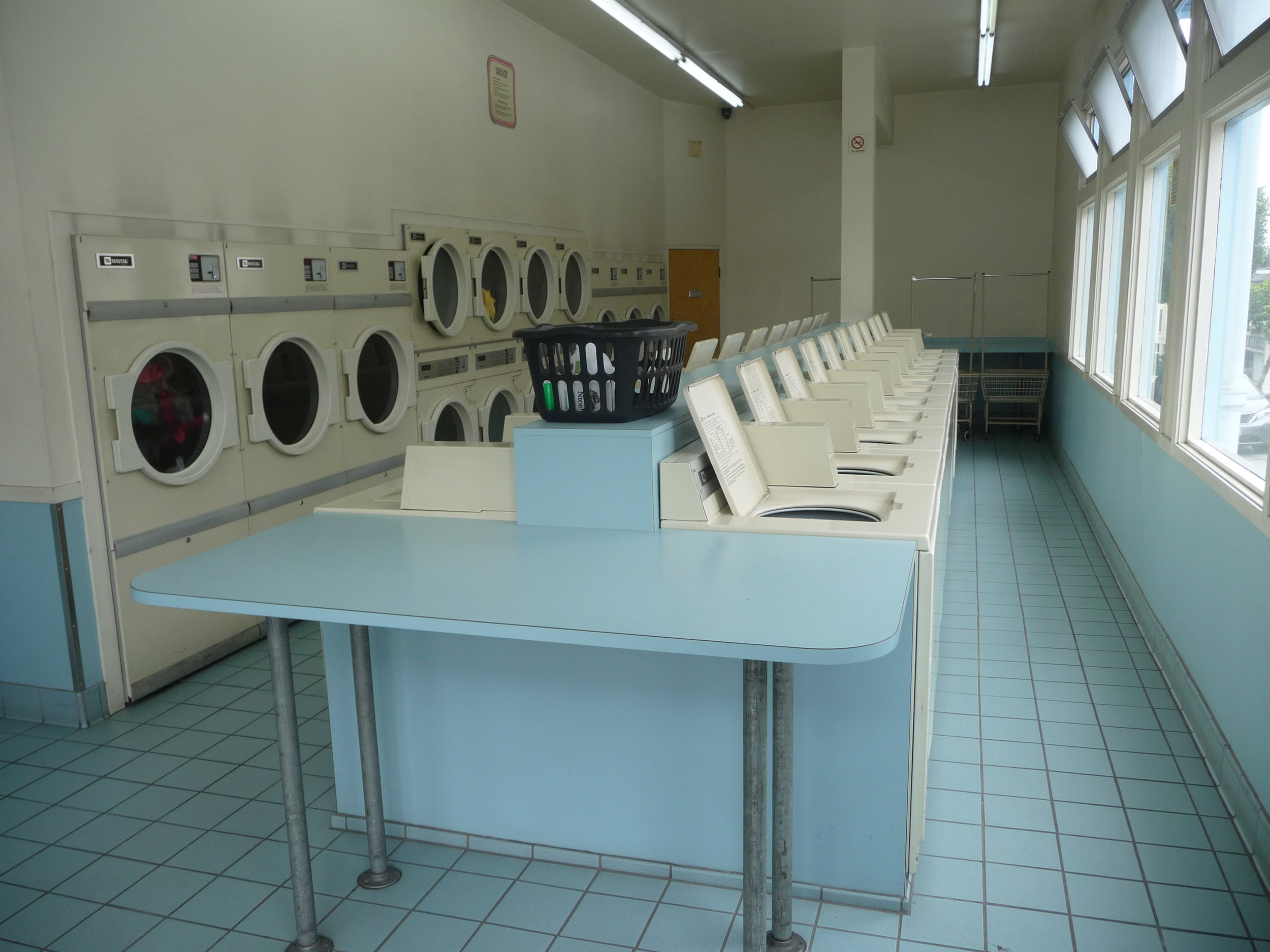 1569 Leavenworth St - Mixed Use/Laundromat