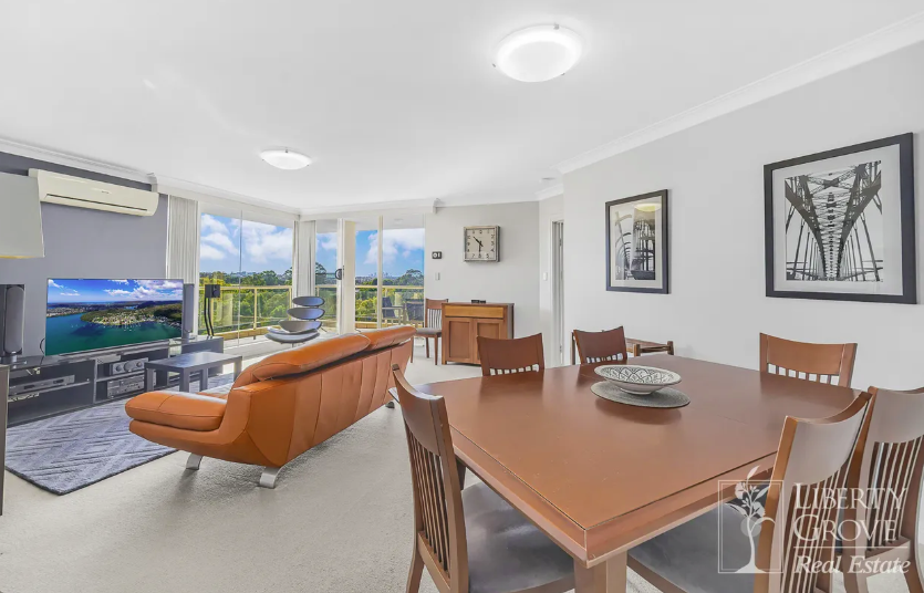 Penthouse 4, Wentworth Dr, Liberty Grove, NSW 2138