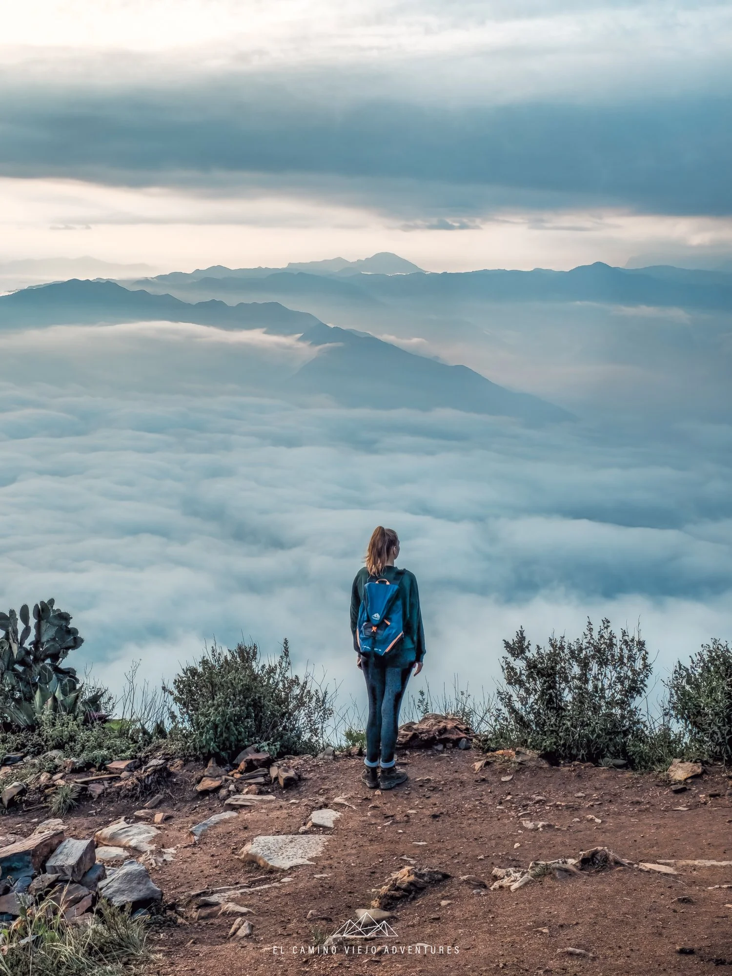 Mirador Cuatro Palos: Sunrise Above the Clouds in the Sierra Gorda