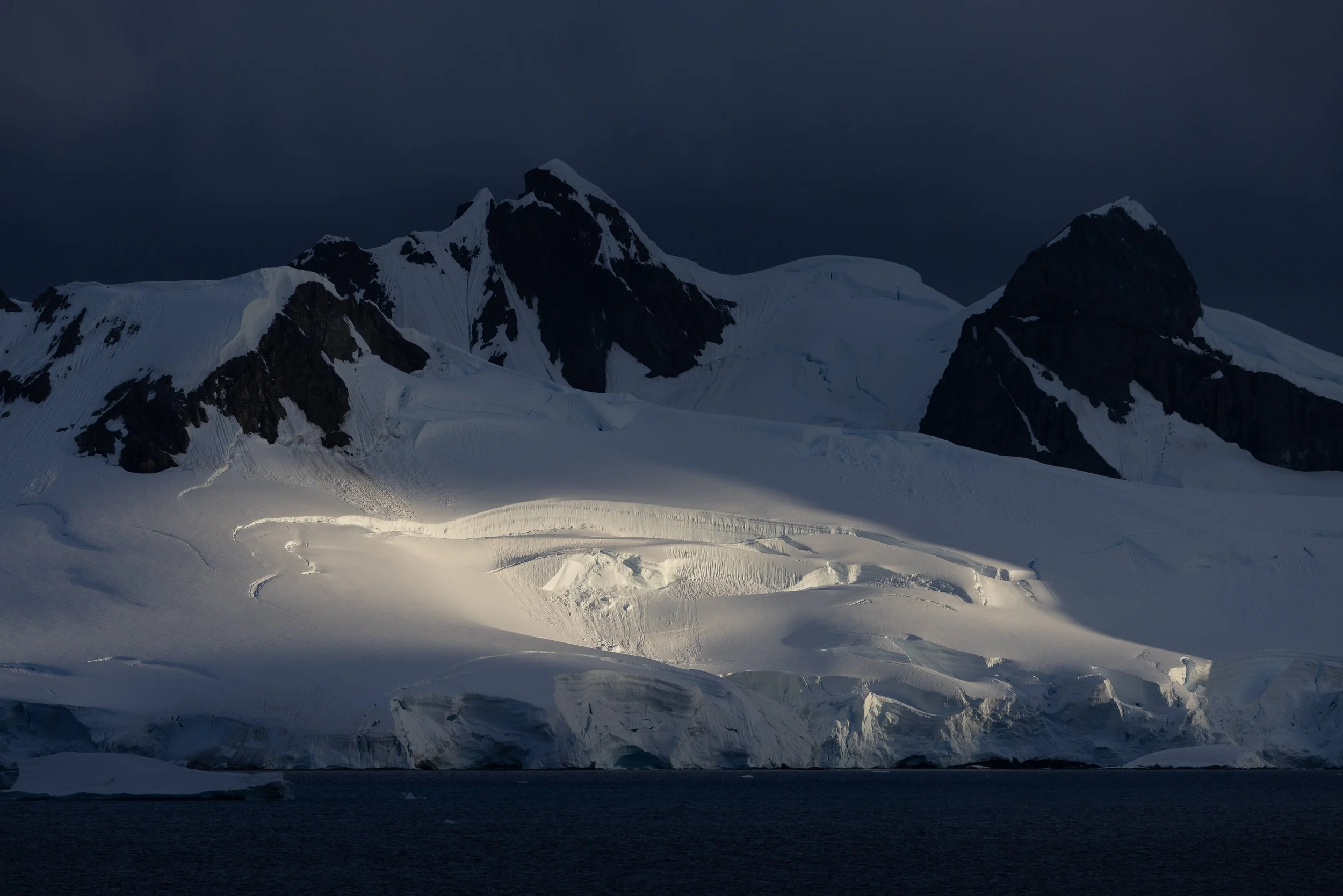 @Julie_Chandelier_Antarctica 2-2.jpg