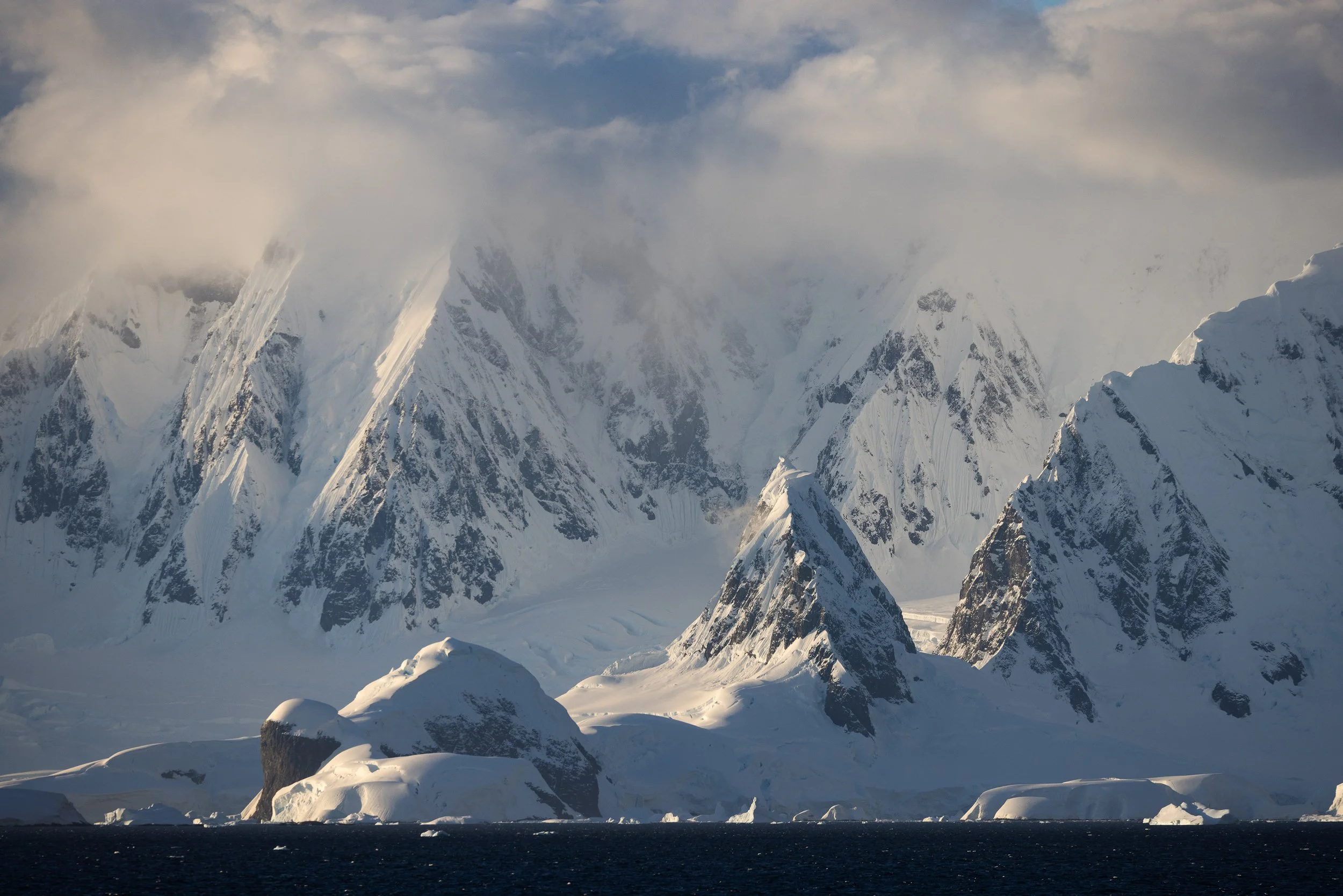 @Julie_Chandelier_Antarctica 2-16.jpg
