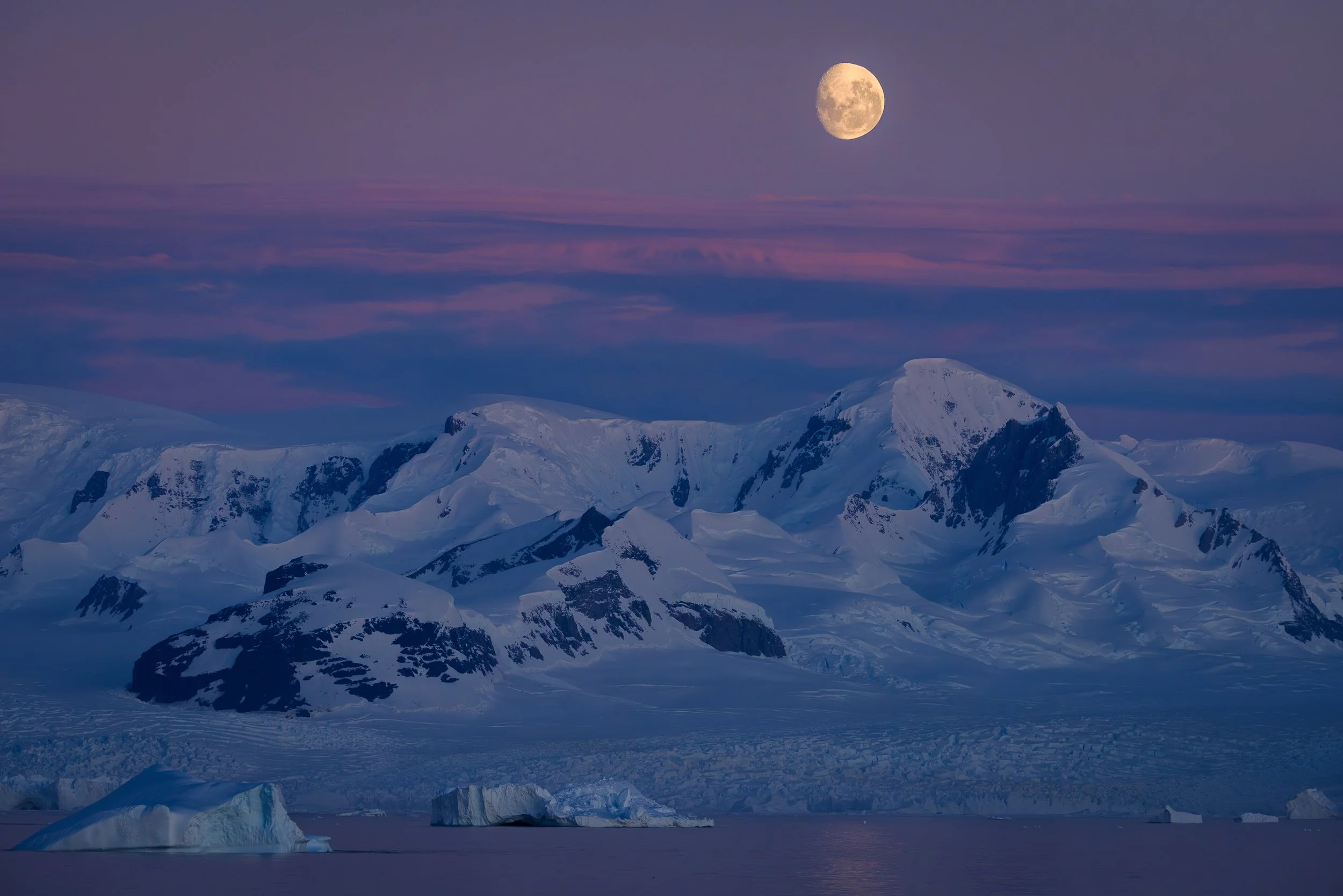 @Julie_Chandelier_Antarctica-7.jpg
