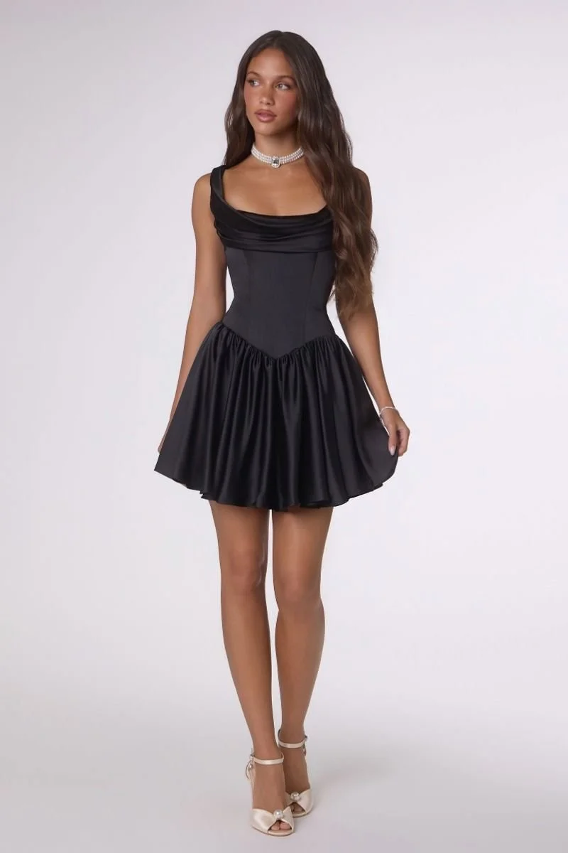 t735_black_front.jpg