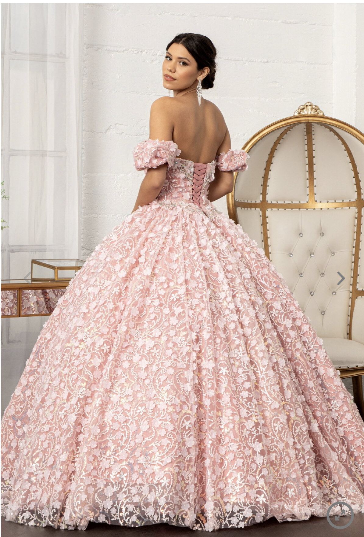 AADC6E3C-0281-4F24-8847-A6C72C51F122