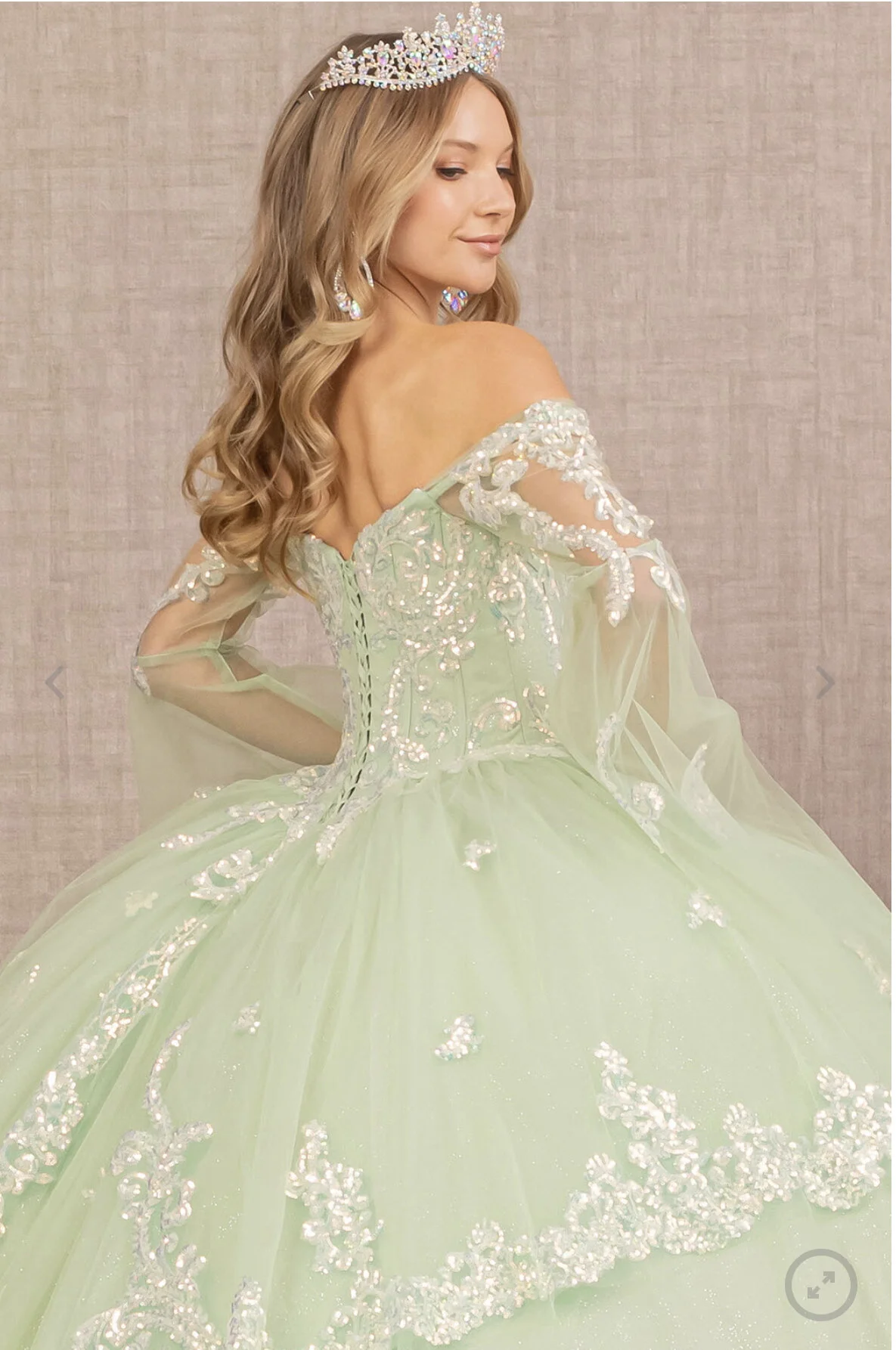 15993914-E4FD-48D8-BEF8-F67EB27503F4