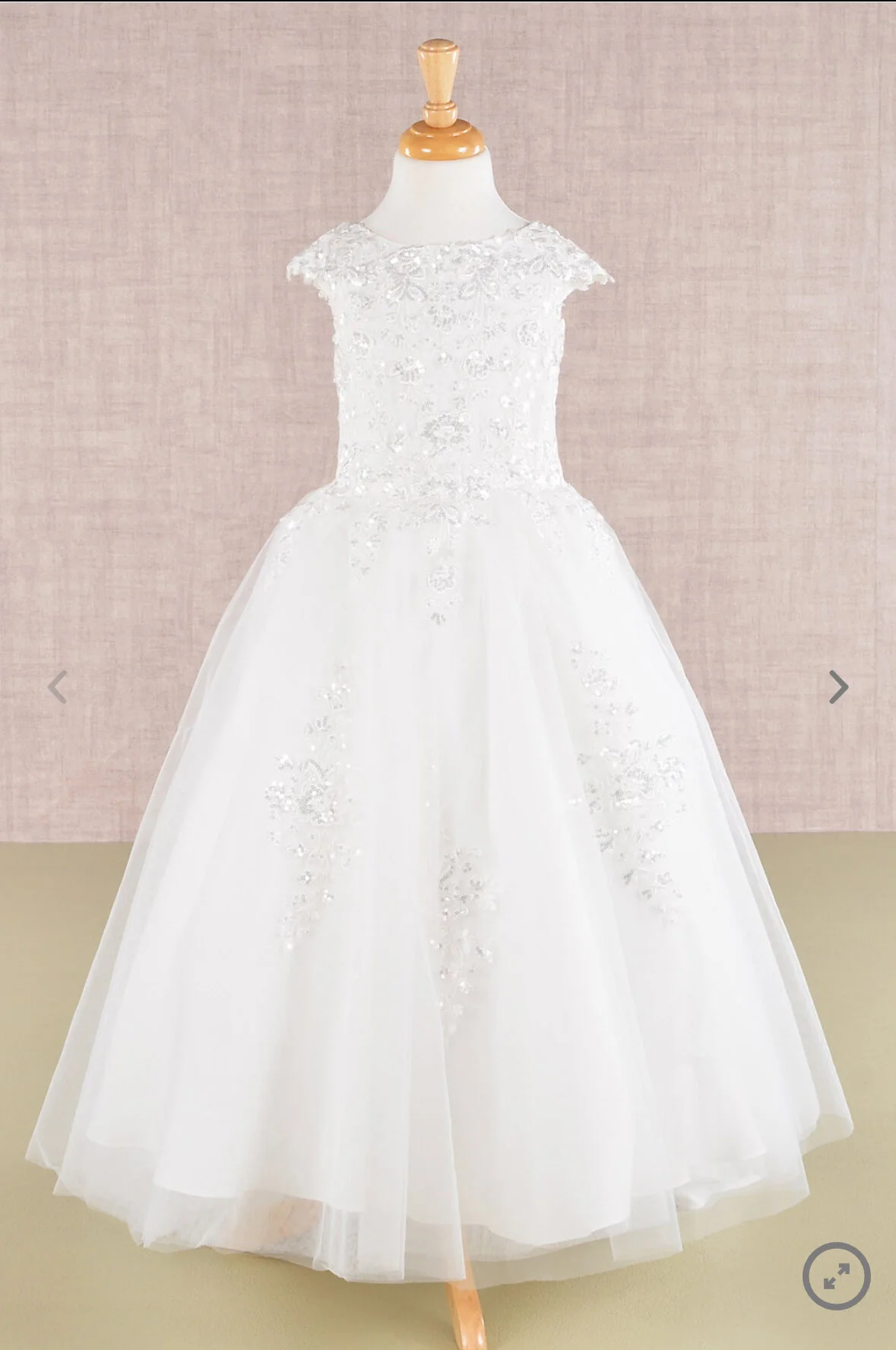 240F667C-4D80-47FC-97BC-F01D519C9403